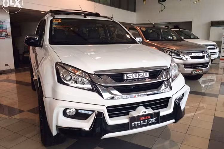 Mặc dù mẫu SUV Isuzu MU-X vẫn chưa được hãng xe này công bố chính thức tại thị trường Việt Nam, tuy nhiên những hình ảnh xe mang biển số LD tại TP HCM cho thấy mẫu xe này đã có mặt và lăn bánh.