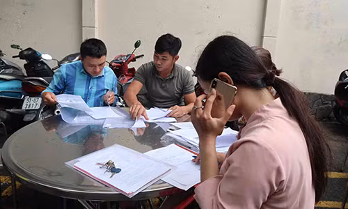 Cong ty Alibaba lua dao hon 6.700 nguoi, chiem doat 2.650 ti dong