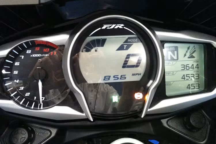 Đội môtô hộ tống là đơn vị hết sức quan trọng của Trung đoàn 375 trực thuộc Bộ Tư lệnh Cảnh vệ (Bộ Công an). Nhiệm vụ của các chiến sĩ lái môtô hộ tống là bảo vệ an toàn tuyệt đối cho các yếu nhân của các nước trong các chuyến công du đến Hà Nội, là những lá chắn đáng tin cậy phòng khi có những tình huống bất trắc xảy ra.