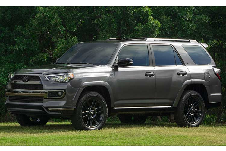 Toyota 4Runner Nightshade 2019 hiện đã được bán chính thức tại thị trường Mỹ, với giá bán khởi điểm từ 44.965 USD (tương đương khoảng 1 tỷ đồng), tăng 1.740 USD (40.5 triệu đồng) so với bản tiêu chuẩn.