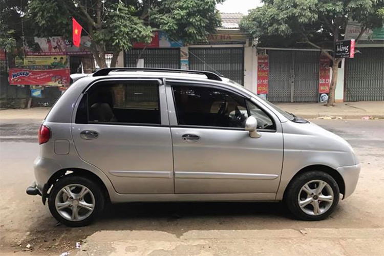 Hiện nay, giá trị của những chiếc Matiz cũ chỉ loanh quanh ở mức trung bình khoảng trên hoặc dưới 100 triệu đồng. Tuy nhiên, đối với chiếc Matiz đời 2004 này thì nó có giá trị hơn một chút nhờ biển số "tứ quý 8" độc đáo. Hơn nữa biển số này lại được đăng ký ở Hà Nội càng làm cho giá trị của xe tăng lên.