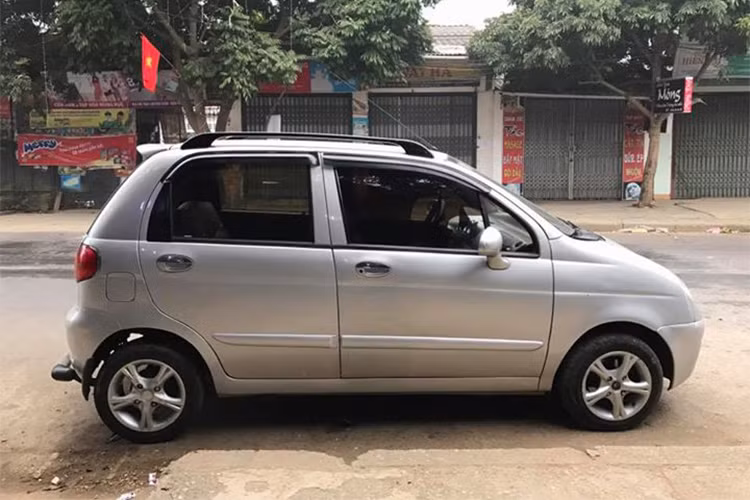 Hiện nay, giá trị của những chiếc Matiz cũ chỉ loanh quanh ở mức trung bình khoảng trên hoặc dưới 100 triệu đồng. Tuy nhiên, đối với chiếc Matiz đời 2004 này thì nó có giá trị hơn một chút nhờ biển số "tứ quý 8" độc đáo. Hơn nữa biển số này lại được đăng ký ở Hà Nội càng làm cho giá trị của xe tăng lên.