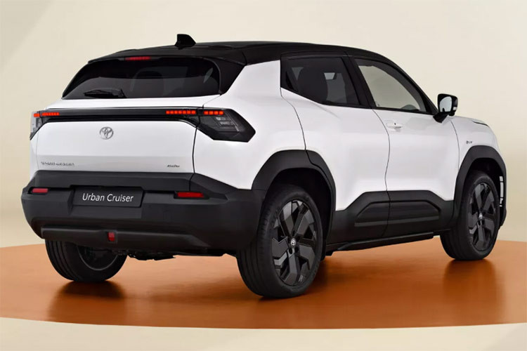 Tương tự như người anh em song sinh Suzuki, Toyota Urban Cruiser được phát triển trên nền tảng khung gầm dành riêng cho xe điện và sẽ có sẵn 3 mức công suất đầu ra và hai tùy chọn pin lithium-iron phosphate. Phiên bản FWD cho công suất 142 mã lực hoặc 172 mã lực từ một động cơ điện duy nhất, trong khi phiên bản AWD có công suất 182 mã lực từ động cơ điện kép.