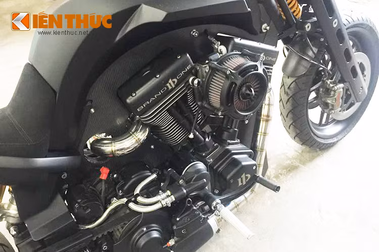 Xe sử dụng khối động cơ V-twin cực mạnh, lên đến 2100 phân khối.