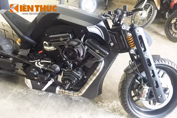 Được biết, chiếc xe này được một người yêu xe tại Việt Nam nhập về từ một bản concept chứ không phải bản thương mại.