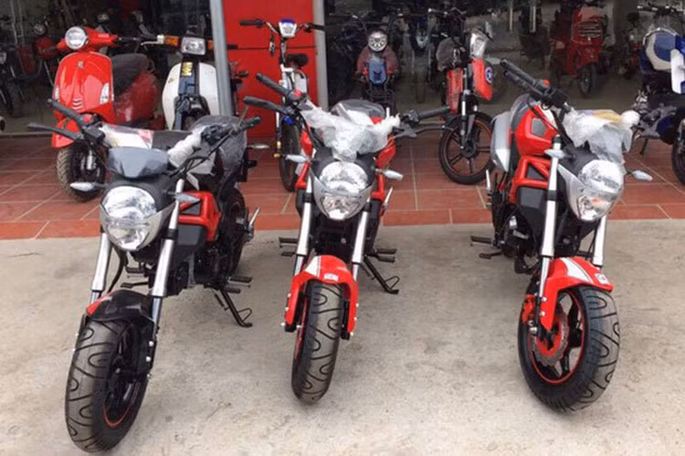 Vào cuối tháng 3/2015, tại triển lãm Bangkok Motor Expo diễn ra tại Thái Lan, tại gian hàng GPX Racing đã xuất hiện mẫu xe GPX Demon 125 có thiết kế pha trộn giữa hai dòng xe Honda MSX125 và Ducati Monster. Điều này khiến nhiều người nghĩ Ducati Monster 110 chính là mẫu xe máy GPX Demon 125.