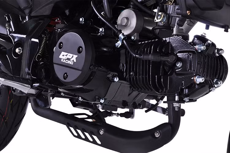 Mẫu xe côn tay cỡ nhỏ này sử dụng động cơ xy-lanh đơn nằm ngang, 4 thì, dung tích 125 cc, mát mát bằng gió. Theo thông tin quảng cáo thì xe vẫn sử dụng chế hòa khí thông thường, chưa được trang bị hệ thống phun xăng điện tử - có thể đạt vận tốc tối đa 95 km/h.