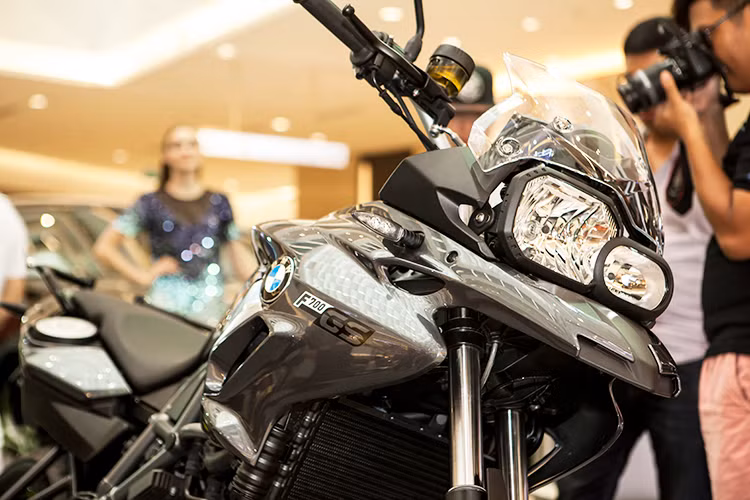 Trên phiên bản F700 GS hoàn toàn mới, xe sử dụng công nghệ với hệ thống treo nổi tiếng của những dòng xe đường trường đã được kiểm chứng của BMW Motorrad. Bộ khung thép hình ống tích hợp với động cơ tạo nên khả năng chịu lực hoàn hảo cho chiếc xe.