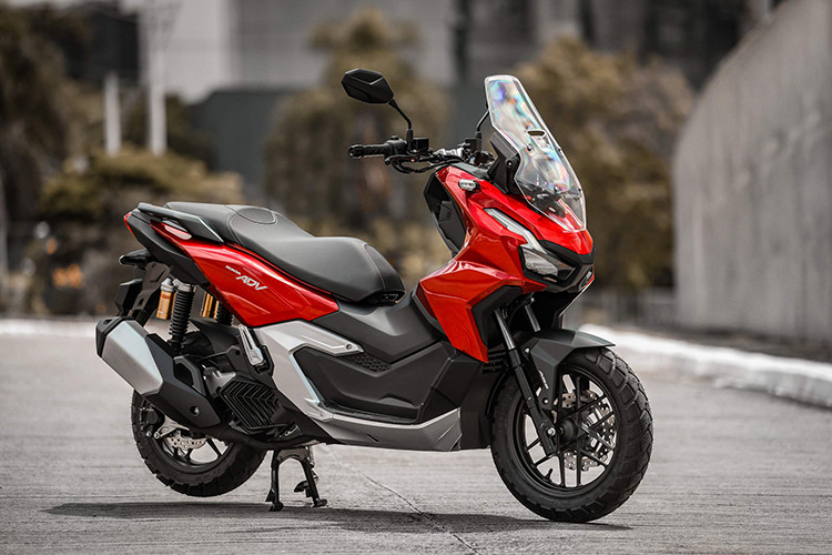  Honda ADV160 2025 mới về cơ bản không có sự thay đổi về mặt trang bị cũng như động cơ mà chủ yếu là bản cập nhật mới về màu sắc.