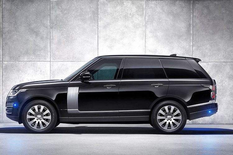 Như vậy gần đây cứ khoảng 2 năm, mẫu SUV bọc thép Range Rover Sentinel lại được nâng cấp. Trước đó hãng xe Anh quốc đều giới thiệu mẫu Range Rover Sentinel tại Triển lãm Quốc tế Thiết bị Quân sự và An ninh (DSEI) ở London, vào tháng 9/2015 và tháng 9/2017.