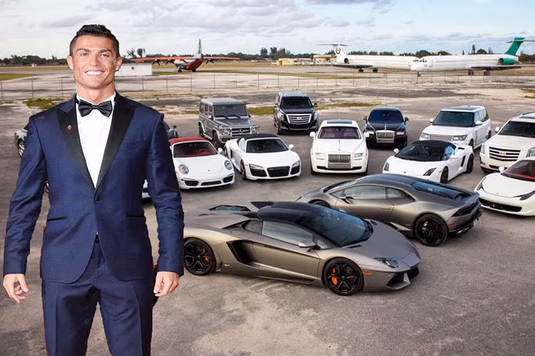 Trong quá khứ, Ronaldo đã có 6 năm khoác áo MU và cùng CLB giành mọi vinh quang, từ ngoại hạng Anh tới Champions League cũng như các danh hiệu như "Cầu thủ xuất sắc nhất châu Âu" hay Quả bóng Vàng thế giới năm 2008. Vì vậy, việc anh trở lại nhà hát của những giấc mơ là thông tin thực sự vui mừng với tất cả những ai yêu mến Quỷ đỏ.