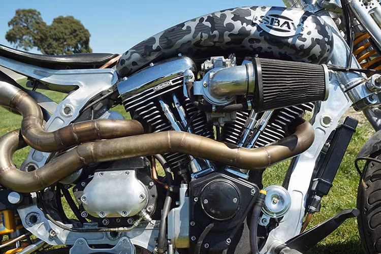 Các vật liệu của hãng luôn đảm bảo trọng lượng nhẹ nhưng cứng chắc như hợp kim nhôm, sợi carbon hay titan.