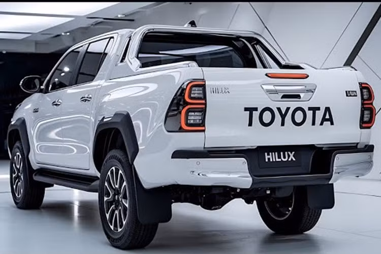 Theo thông tin từ tạp chí Headlightmag tại Thái Lan, Toyota Hilux 2025 mới đang được phát triển với những thay đổi lớn, đặc biệt tập trung vào phần đầu và đuôi xe. Những phác thảo ban đầu của mẫu xe này đã hé lộ diện mạo mới mẻ.