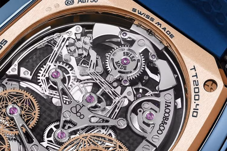 Giá đồng hồ Jacob &amp; Co Twin Turbo Furious tương đương một chiếc xe SUV hạng sang Mercedes-AMG G63 tại Việt Nam, trong khi đó, "nóc nhà" của đại gia Hải Dương chia sẻ bỏ ra 20 tỷ đồng để sở hữu phiên bản chỉ có 18 chiếc trên toàn thế giới.