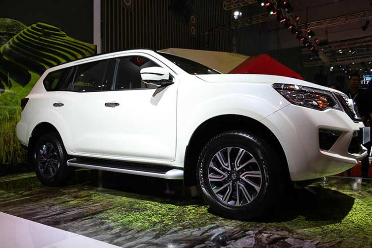 Nissan Terra dành cho thị trường Đông Nam Á được sản xuất tại nhà máy của Nissan ở Thái Lan. Thiết kế của Nissan Terra vừa mạnh mẽ, vừa đáp ứng các tiêu chí thỏa công năng của xe, kết hợp hiệu suất động cơ mạnh mẽ, không gian nội thất rộng rãi cùng nhiều công nghệ trang bị hiện đại, tiên tiến, đem lại nhiều giá trị sử dụng thiết thực cho khách hàng.