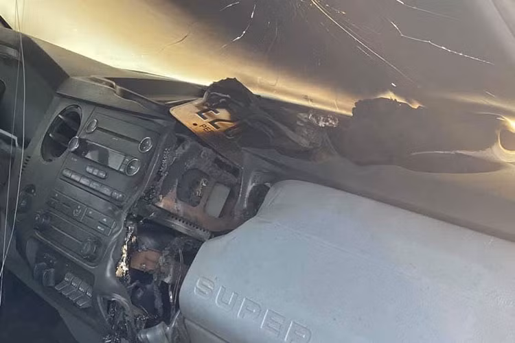 Ford Super Duty sau khi bi set danh trung se nhu the nao?-Hinh-3