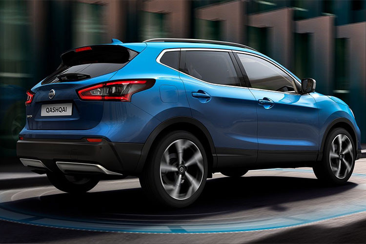 Có đến 56% người dùng Nissan Qashqai động cơ xăng cho rằng chiếc xe thường gặp những lỗi liên quan đến bình ắc quy, thân xe và các bộ phận điện khác. Tại Anh, xe có giá bán 19.300 bảng (khoảng 588 triệu đồng).
