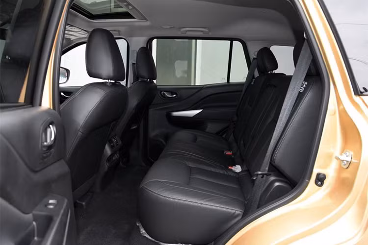 Nằm bên dưới nắp capô của mẫu SUV cuả hãng Nissan là động cơ xăng 4 xi-lanh, hút khí tự nhiên, dung tích 2,5 lít, sản sinh công suất tối đa 184 mã lực và mô-men xoắn cực đại 251 Nm. Động cơ này cũng được dùng cho Nissan Navara tại thị trường Trung Quốc đồng thời kết hợp với hộp số sàn 6 cấp hoặc tự động 7 cấp.