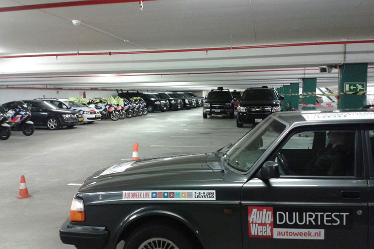 Trong thời gian tới, chiếc limousine The Beast mới sẽ tiếp tục thực hiện nhiệm vụ đưa Tổng thống Mỹ từ chuyên cơ Không lực 1 đến địa điểm cuối cùng trong những chuyến công du. Theo tin đồn, sẽ có tổng cộng 12 chiếc limousine tương tự được chế tạo dưới bản hợp đồng trị giá 15,8 triệu USD giữa mật vụ Mỹ và tập đoàn GM.