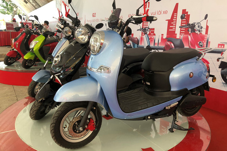 Trước những thông tin này, phía Honda Việt Nam (HVN) mới đây đã cho biết; những chiếc xe máy điện này không phải do HVN nhập khẩu hay phân phối. Hiện tại Honda Việt Nam chưa kinh doanh xe điện. Những thông tin tiếp theo sẽ được HVN kiểm tra và thông báo trong thời gian sớm nhất