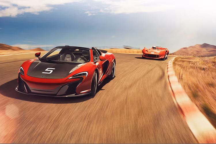 Chiếc 2016 McLaren 650S Can-Am phiên bản đặc biệt này được thiết kế được lấy cảm hứng từ những cuộc đua vinh quang giai đoạn từ 1967 đến 1971 của McLaren.