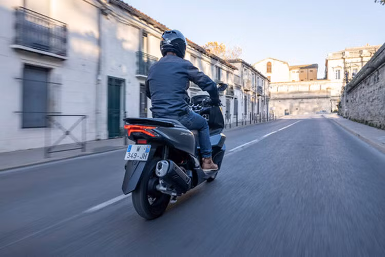 Honda PCX la muc tieu “yeu thich” nhat cua trom cap xu suong mu-Hinh-2