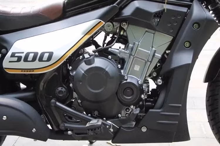 Tại Trung Quốc, giá xe Xiang Shuai Cangyun XS500 được bán ra với mức 4.261 USD (tương đương khoảng 100 triệu đồng).