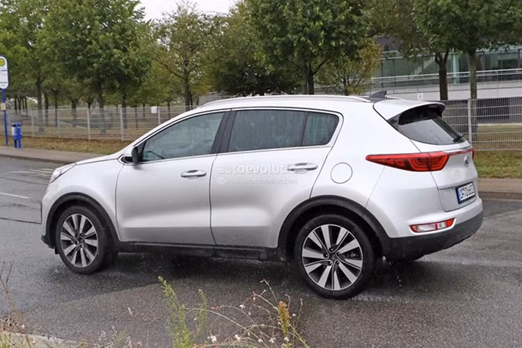 "Phom" tổng thể của Kia Sportback thế hệ thứ 4 khá giống với thế hệ thứ 3 hiện tại.