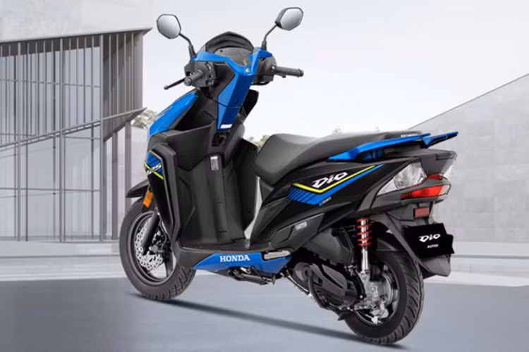 Về động cơ, xe được trang bị khối động cơ eSP 123,92cc, xi-lanh đơn, 4 thì, đi kèm piston 50 mm và hành trình 63,113 mm, tỷ số nén 10.0:1. Công suất cực đại đạt 6,09 mã lực tại 6.250 vòng/phút và mô-men xoắn cực đại 10,4 Nm tại 5.000 vòng/phút.