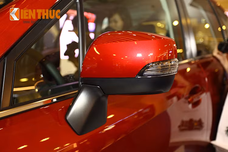 Điểm nhấn chính trên Forester phiên bản 2016 vẫn là động cơ. Nó được thiết kế với các tính năng hướng đến sự an toàn cho người lái.