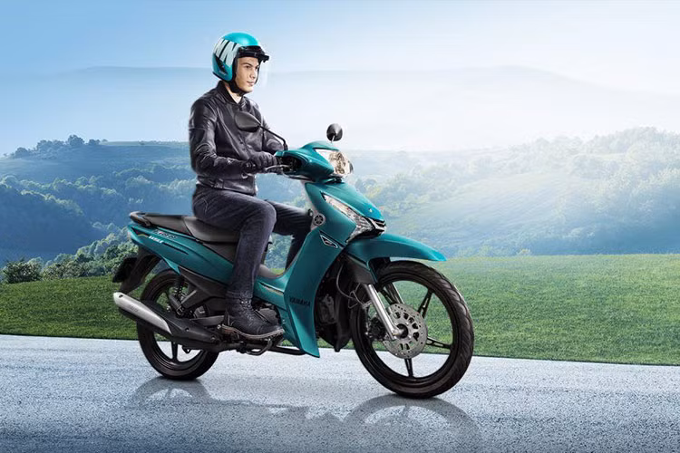 Giá xe Yamaha Finn 2024 bản UBS tại Thái Lan là 48.700 baht (khoảng 33 triệu đồng). Ngoài phiên bản vành đúc, thì Yamaha Finn 2024 tại Thái Lan cũng có các lựa chọn vành nan hoa phù hợp với mục đích di chuyển trên các địa hình hỗ hợp cho sự ổn định tốt hơn. 