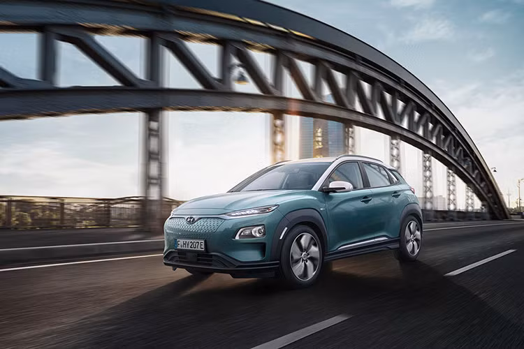 Hyundai Kona Electric 2019 sẽ cập bến thị trường Mỹ vào đầu năm 2019. Tiểu bang California sẽ là nơi đầu tiên sở hữu Kona Electric 2019. Sau đó, mẫu xe điện này sẽ đến với các tiểu bang ở phía tây và đông bắc.