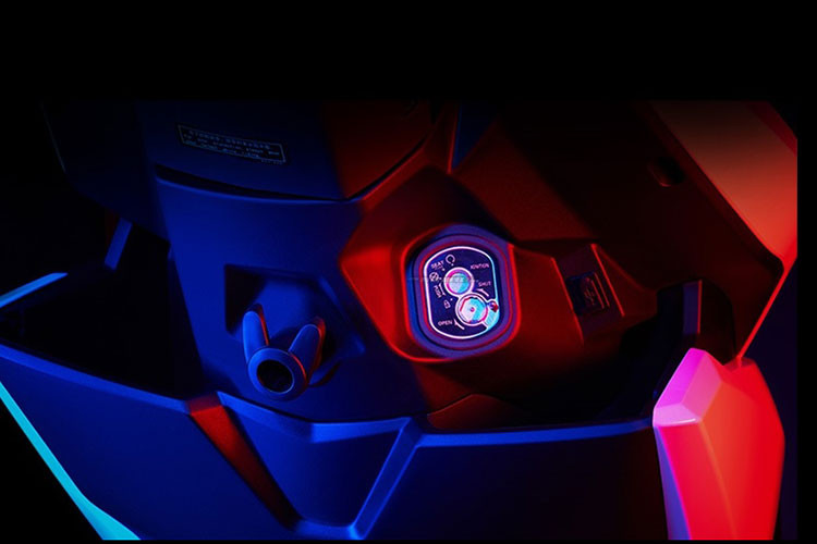 Về thiết kế, dàn áo của xe có tạo hình khá giống với xe sportbike nhờ các đường nét sắc sảo và uốn lượn. Về kích thước, Honda NX125 có kích thước tổng thể Dài x Rộng x Cao ở mức 1.804 x 686 x 1.100 mm, chiều dài cơ sở ở mức 1.245 mm, khoảng sáng gầm xe 110 mm và trọng lượng ướt 106 kg.