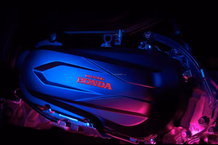 Cung cấp sức mạnh cho xe là động cơ xylanh đơn, dung tích 125 cc, làm mát bằng không khí, có công suất tối đa 8,9 mã lực ở tua máy 7.500 vòng/phút và mômen xoắn cực đại 9,9 Nm tại tua máy 6.000 vòng/phút.