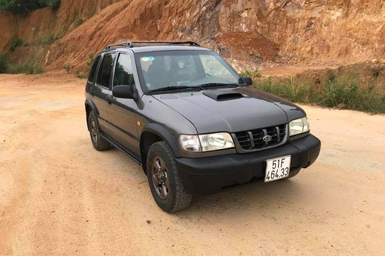 Những người yêu thích các thương hiệu xe Hàn Quốc chắc không còn lạ gì với mẫu xe SUV Kia Sportage từ hiện tại đến quá khư, mẫu xe này được xem là đối thủ của Hyundai Tucson, Honda CR-V hay Mazda CX-5.