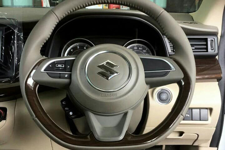 Suzuki Ertiga 2019 vẫn chỉ được trang bị 2 túi khí và bản GX sẽ có thêm hệ thống cân bằng điện tử ESP. Khoang hành lý nay có dung tích 153 lít (lớn hơn 18 lít) khi dựng hàng ghế thứ, có thể mở rộng lên 550 lít (lớn hơn 50 lít) khi gập hàng ghế thứ ba và 803 lít (lớn hơn 68 lít) khi gập cả hàng ghế thứ ba và thứ 2.