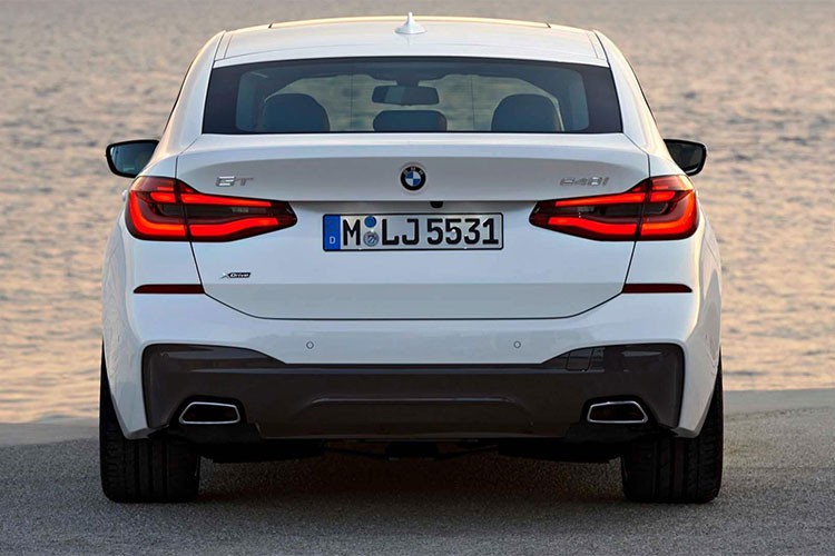 BMW 620d Gran Turismo 2018 được trang bị bộ mâm 17 inch tiêu chuẩn và có mức tiêu thụ nhiên liệu trung bình 4,8 lít/100 km hỗn hợp và lượng phát thải khí CO2 là 127 gram/km. Với bộ mâm 18 inch lớn hơn, xe có mức tiêu thụ nhiên liệu trung bình tăng lên 4,9 lít/ 100 km (48 mpg) và lượng khí thải CO2 128 gram/km.