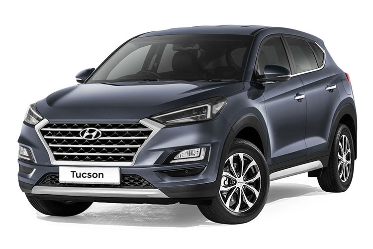 Tại thị trường Đông Nam Á này, Hyundai Tucson 2019 được chia thành 2 bản trang bị là 2.0L Elegance và 1.6L Turbo. Giá bán tương ứng của 2 bản là 123.888 RM (khoảng 691,6 triệu đồng) và 143.888 RM (804 triệu đồng). Tương tự xe ở thị trường Mỹ và châu Âu, Hyundai Tucson 2019 phiên bản Đông Nam Á cũng sở hữu đầu xe cải tiến.
