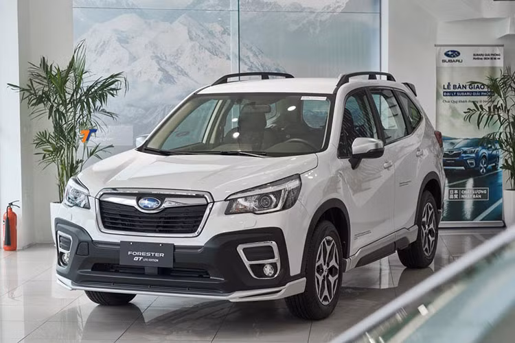 Xe SUV Subaru Forester tai Viet Nam giam 100% phi truoc ba