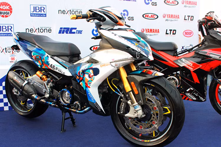 Yamaha Exciter kể từ khi ra mắt đến nay luôn được đánh giá là mẫu xe máy côn tay underbone tiên phong tại thị trường Việt Nam, nó đã trở thành nguồn cảm hứng độ, chế suốt từ khi xuất hiện năm 2005 cho đến tận thời điểm hiện tại.