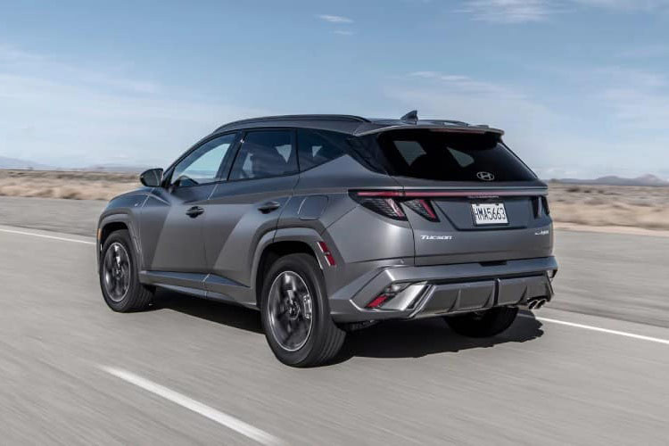 Riêng mẫu ôtô điện Hyundai Ioniq 5 sở hữu doanh số 11.590 xe trong quý III năm nay, giảm nhẹ 1%. Trong khi đó, mẫu ô tô điện Hyundai Ioniq 6 giảm doanh số đến 57% xuống còn 2.185 xe.