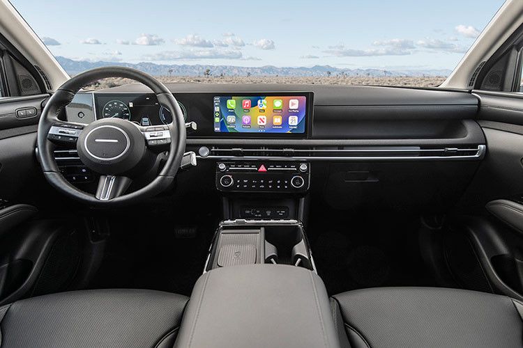 Một phần nguyên nhân dẫn đến tình trạng này là do Chrysler chỉ sản xuất và bán ra đúng 2 mẫu xe trong quý III, bao gồm 300 và Pacifica. Hiện 300 cũng đã bị ngừng bán và Chrysler chuẩn bị chào đón sự trở lại của mẫu xe Voyager. Cuối cùng là thương hiệu Dodge với doanh số cộng dồn 26.559 xe trong quý III năm nay, giảm 43% so với cùng kỳ năm ngoái.