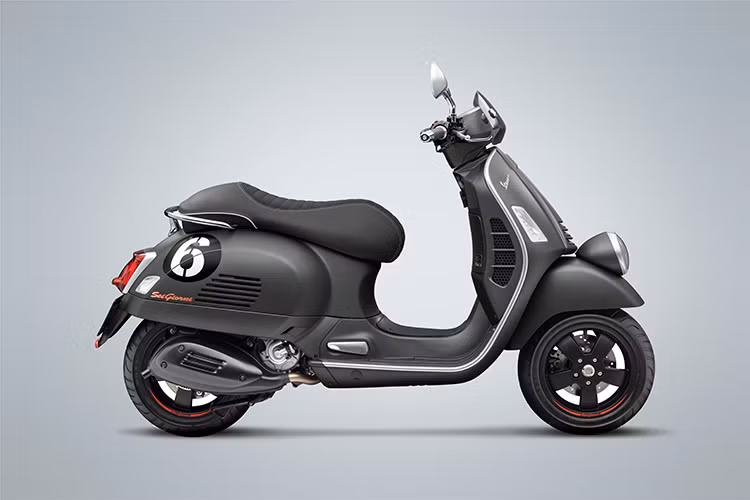 Vespa Sei Giorni là một trong những mẫu xe Vespa có giá trị nhất trên thế giới kể từ lần đầu sản xuất như một phiên bản giới hạn với 300 xe, đã định hình trở thành mẫu xe dành cho các cuộc tranh đua. Năm 2020, phiên bản Vespa Sei Giorni II mới sở hữu những điểm nhấn độc đáo mới về thiết kế và công nghệ.