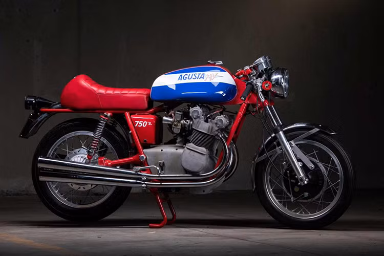 Vào ngày 9/2 tới đây, bộ sưu tập với số lượng 90 xe MV Agusta này sẽ được đưa ra bán đấu giá tại Paris. Mức giá dự kiến cho mỗi mẫu xe trong bộ sưu tập này nằm trong khoảng từ 3.000 EUR cho đến 250.000 EUR, tương đương 80 triệu đồng cho đến 6,6 tỷ đồng.