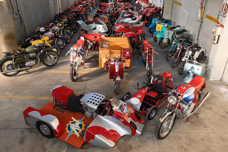 Được biết, bộ sưu tập trên là thành quả của nhiều thế hệ trong gia đình này. Tất cả các thành viên của gia đình sở hữu bộ sưu tập xe này đều có tình yêu vô cùng lớn với thương hiệu MV Agusta.