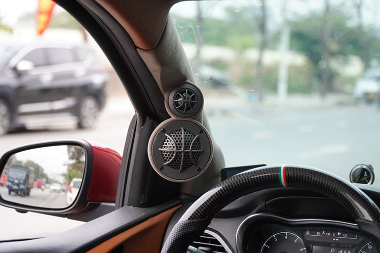 Do am thanh oto choi Tet tranh 