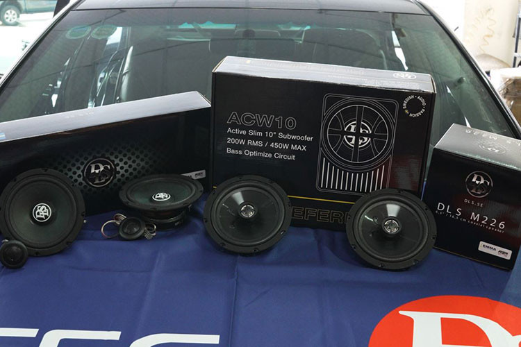 Do am thanh oto choi Tet tranh 