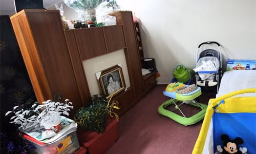 Phòng giam đầy đủ tiện nghi sang trọng. Ảnh: Al Jazeera.