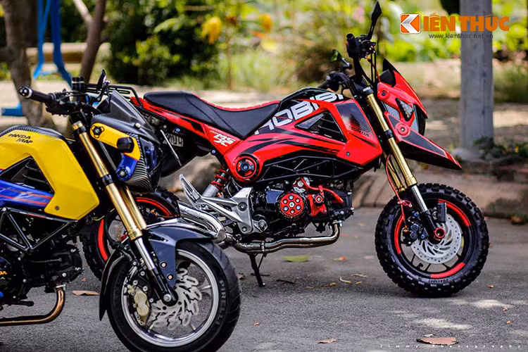 Chiếc xe không chỉ được độ theo phong cách "thú mỏ vịt", mà bên cạnh đó các chi tiết được độ theo phong cách xe việt dã đường trường cực chất.