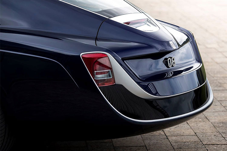 Sau khi ra mắt Sweptail, Rolls-Royce tuyên bố cân nhắc phát triển mẫu xe có khả năng cá nhân hóa nhiều hơn trong tương lai. Torsten Müller-Otvös cũng đồng thời khẳng định như đinh đóng cột rằng “tương lai của xe sang về lâu về dài chính là tối đa cá nhân hóa”.